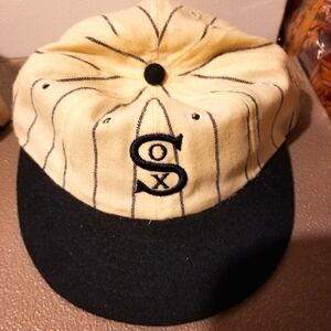 SOX cream/white/navy baseball hat